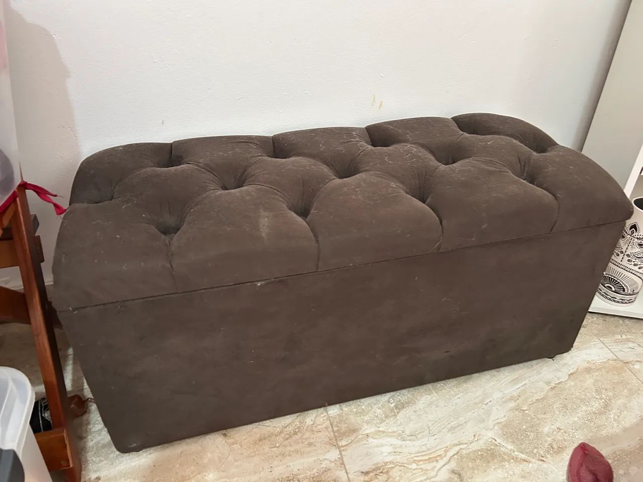 Baú Puff Capitonê com Espaço Interno