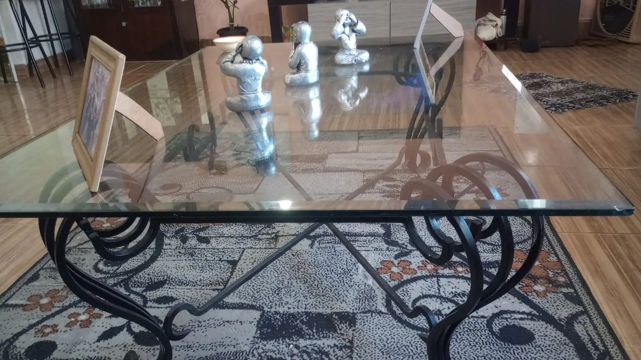 Mesa de centro de vidro 