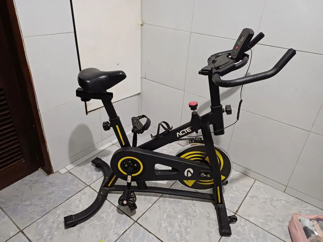 Bike Ergométrica - ACADEMIA  - Foto 4