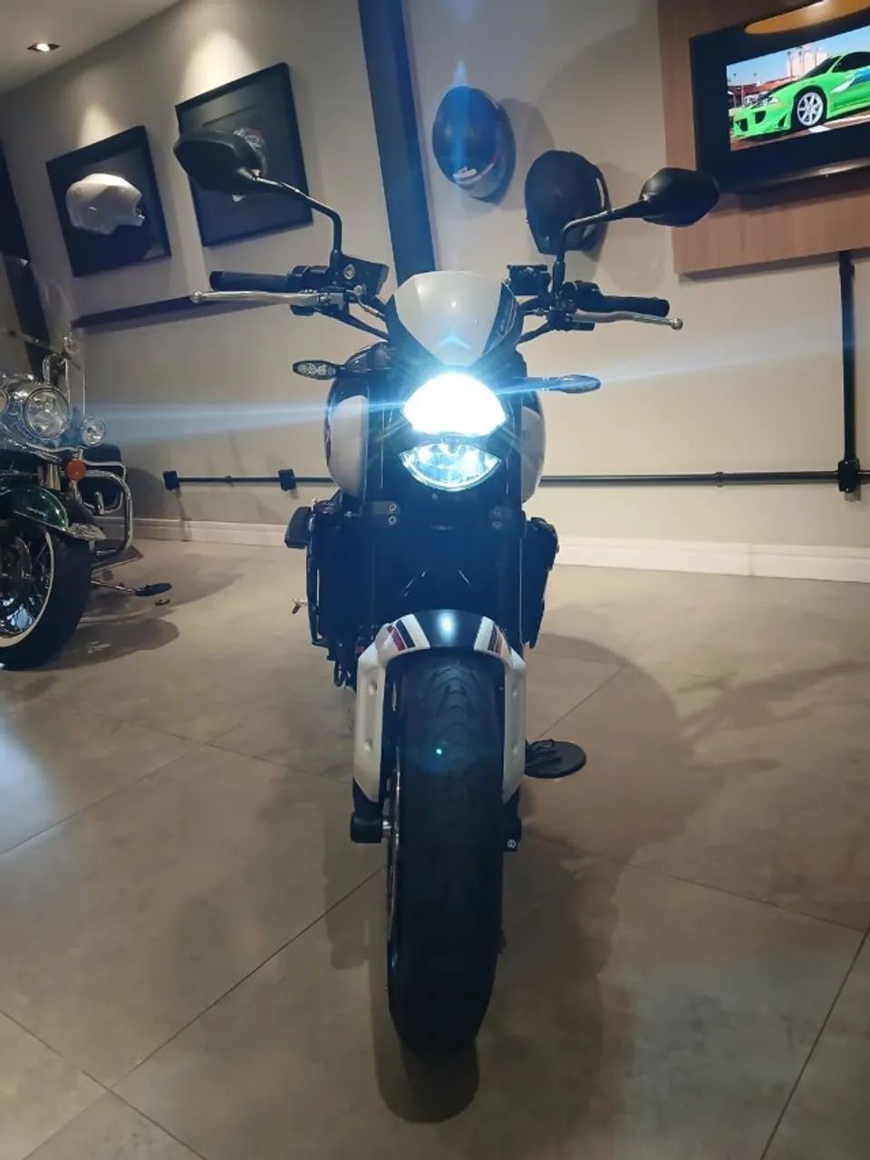 Triumph Trident 660 - Foto 4