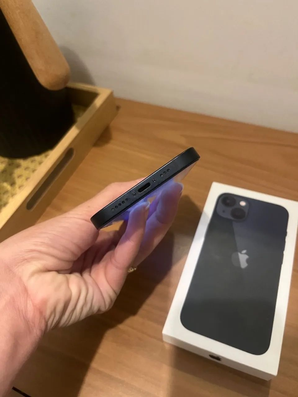 iPhone 13 - 256gb - meia noite e com caixa - Foto 5