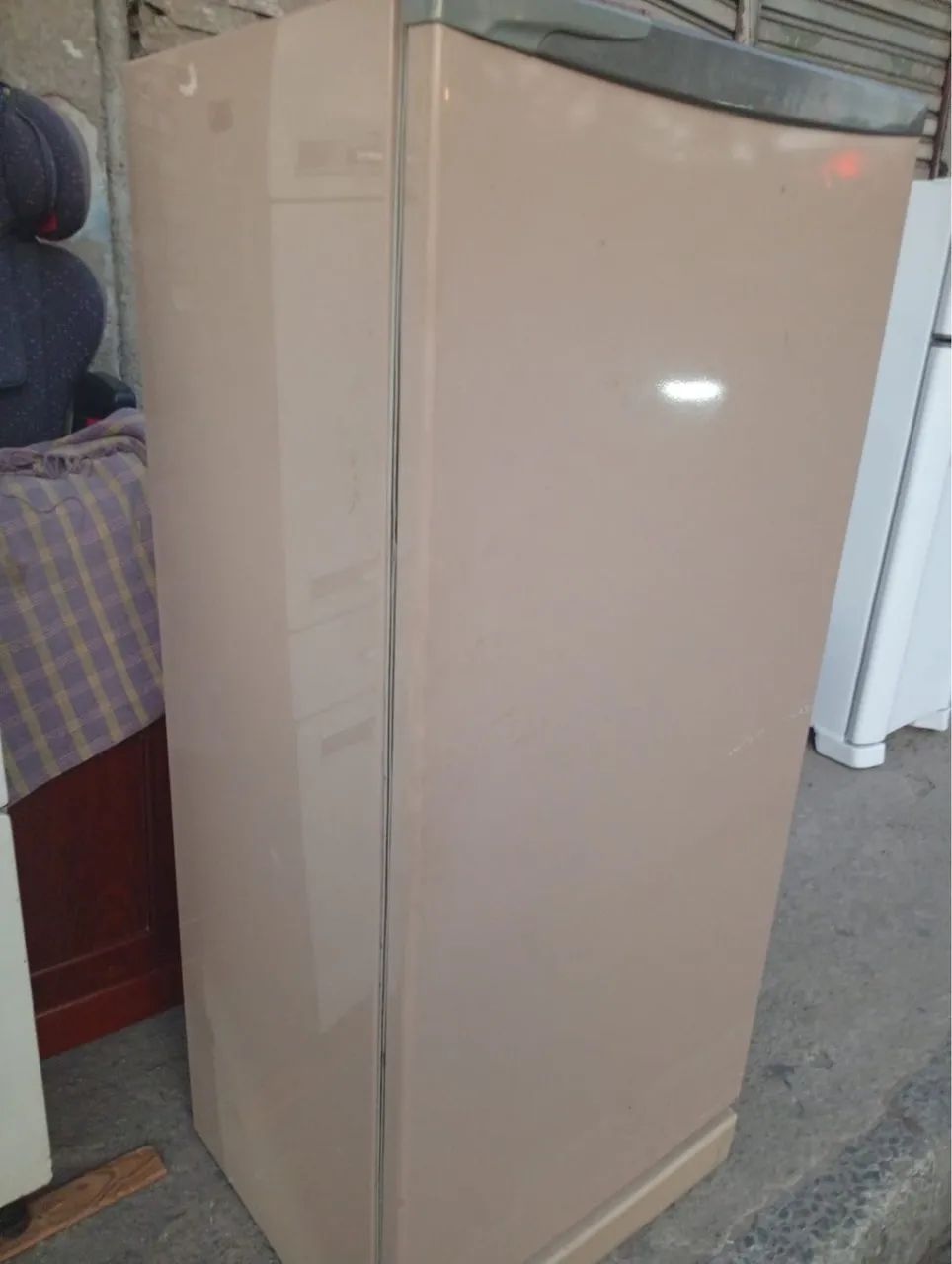 Geladeira Eletrolux R280