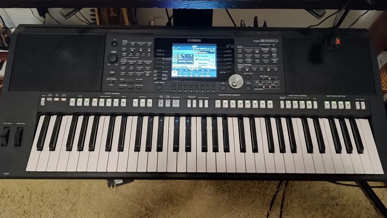 Teclado arranjador Yamaha PSR S950 - Instrumentos musicais - Santa
