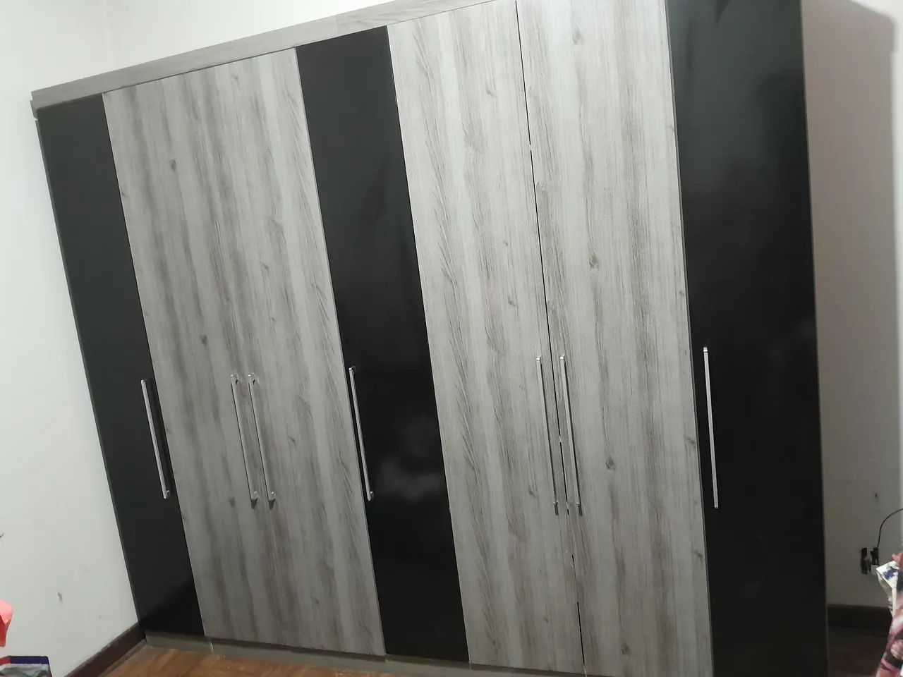 Guarda-roupa 7 portas