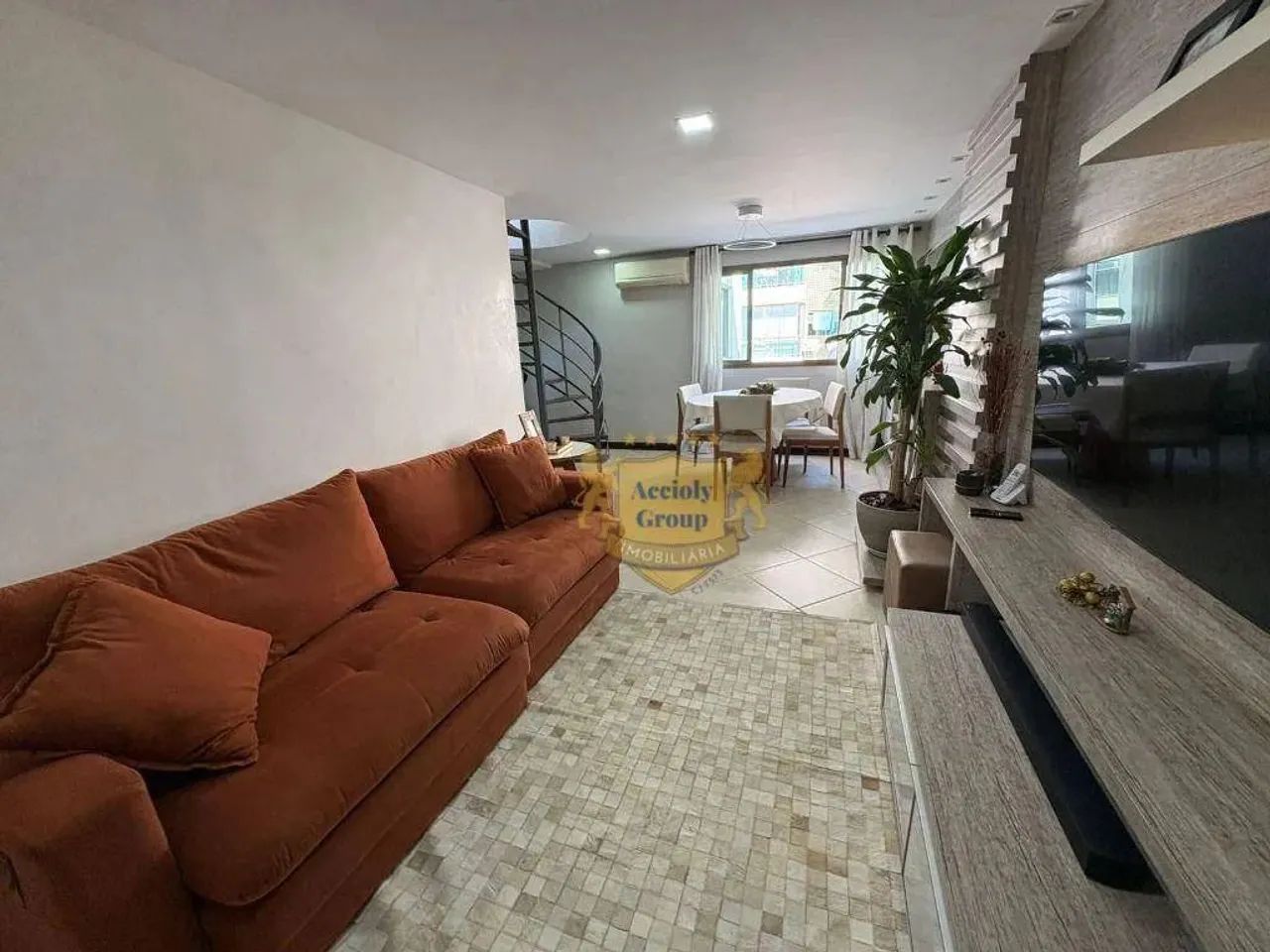 Excelente Cobertura com 4 Quartos, 2 suites, 2 vagas com 200 m² - Foto 3