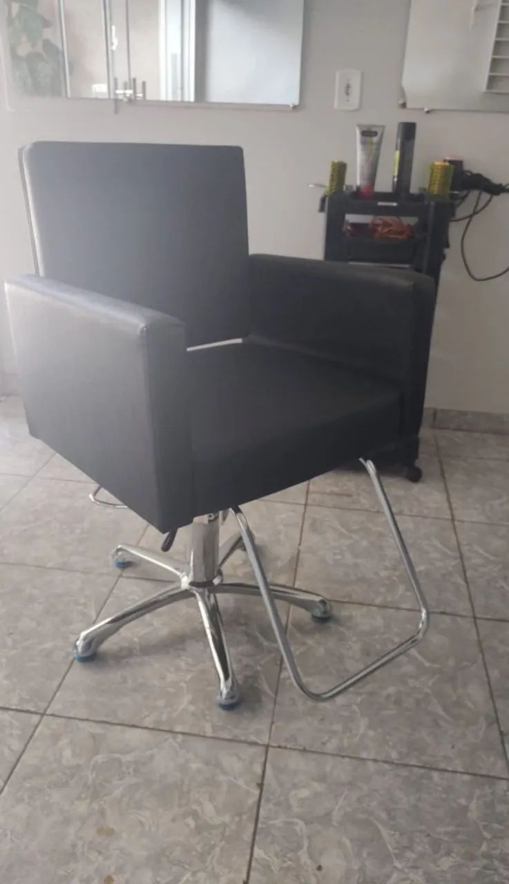 Cadeira e carrinho de cabeleleiro  - Foto 2