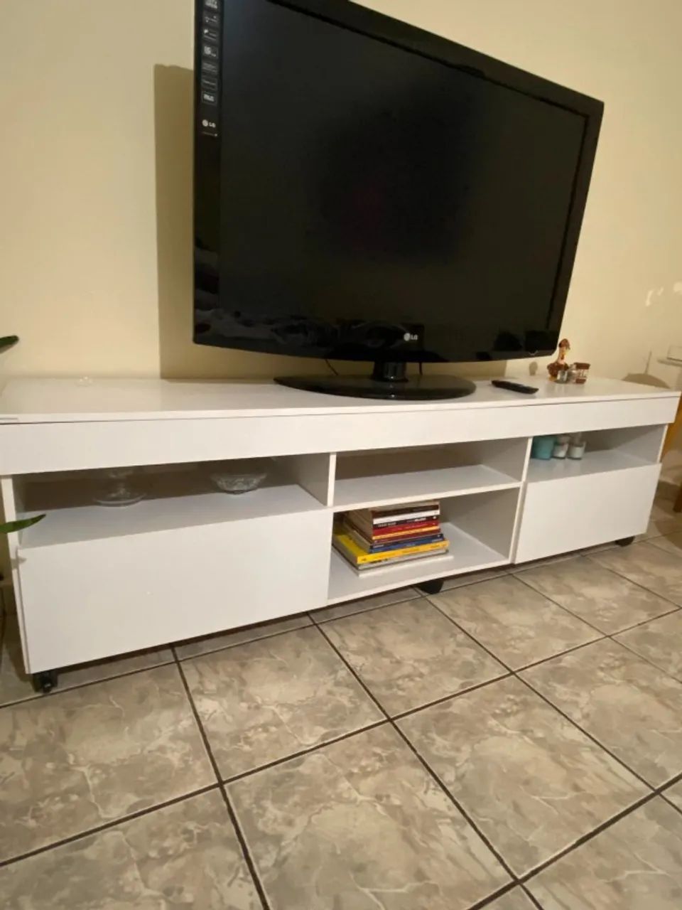 Rack branco para TV até 65" - Excelente Conservação - Foto 2