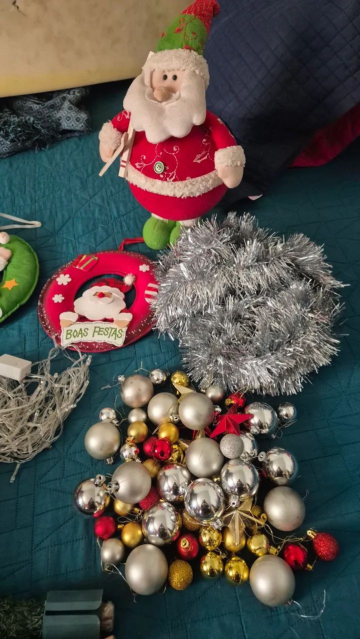 Árvore e enfeites de Natal. - Foto 3