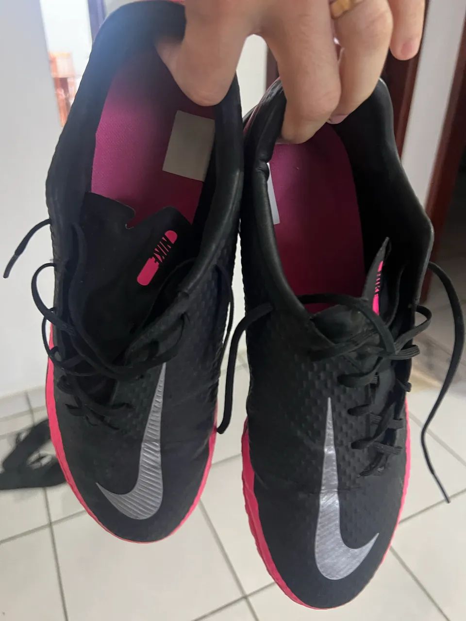 Vendo chuteira Nike pouco usada - Foto 3