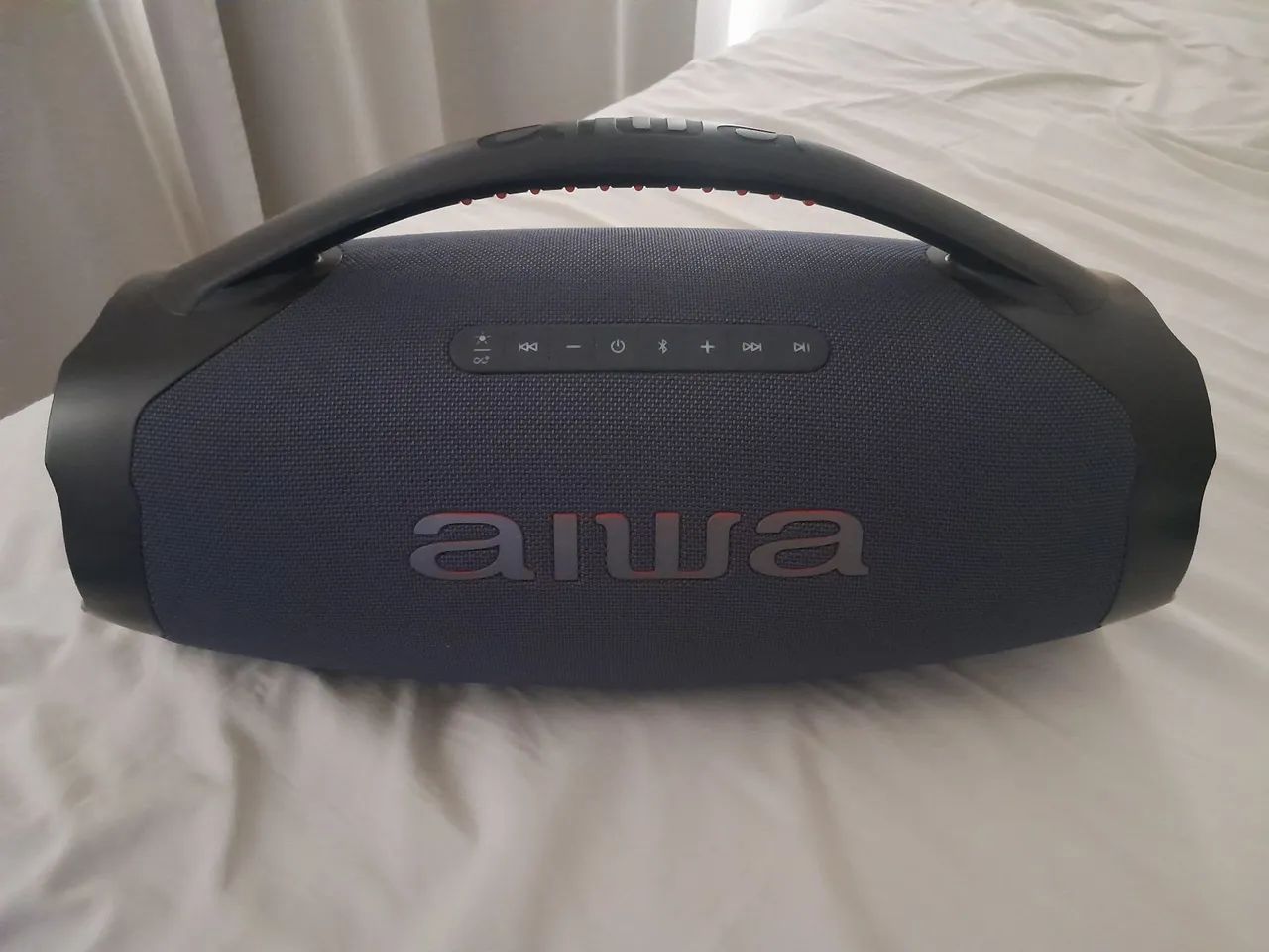 Caixa de som AIWA seminova