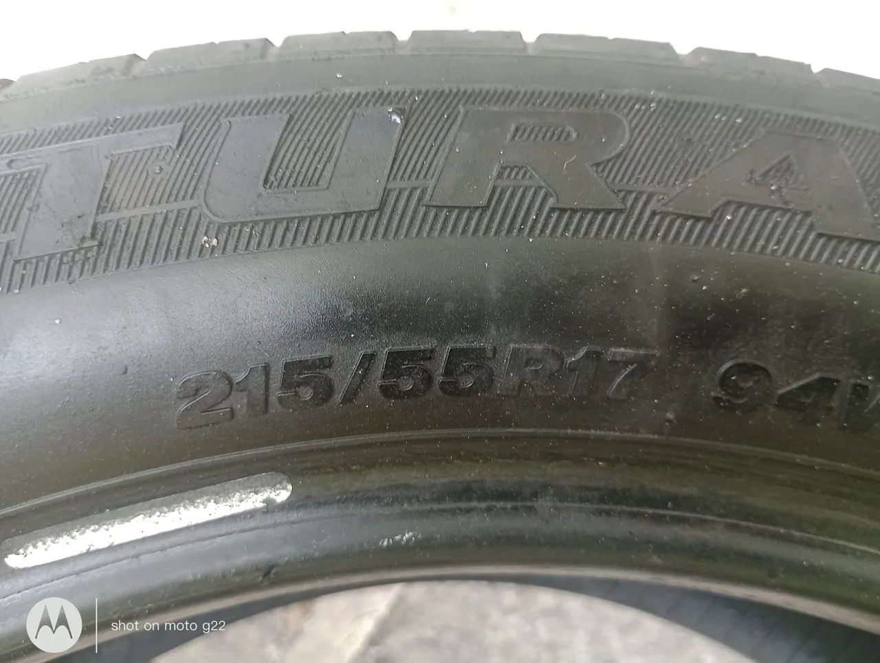 Vende se dois pneus usado