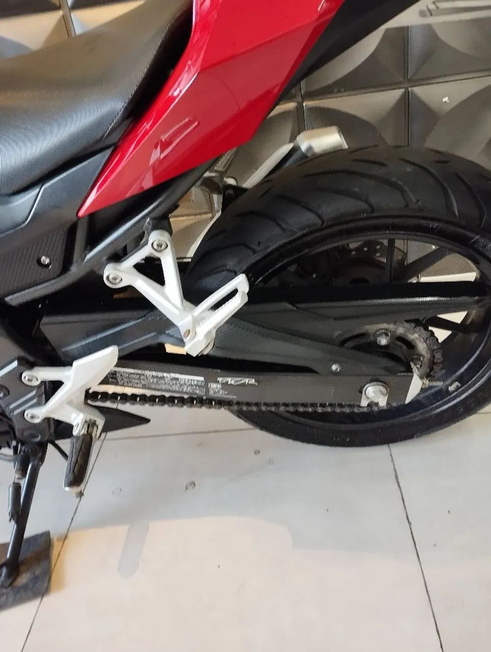 CBR 500R ANO 2017 IMPECÁVEL  - Foto 4