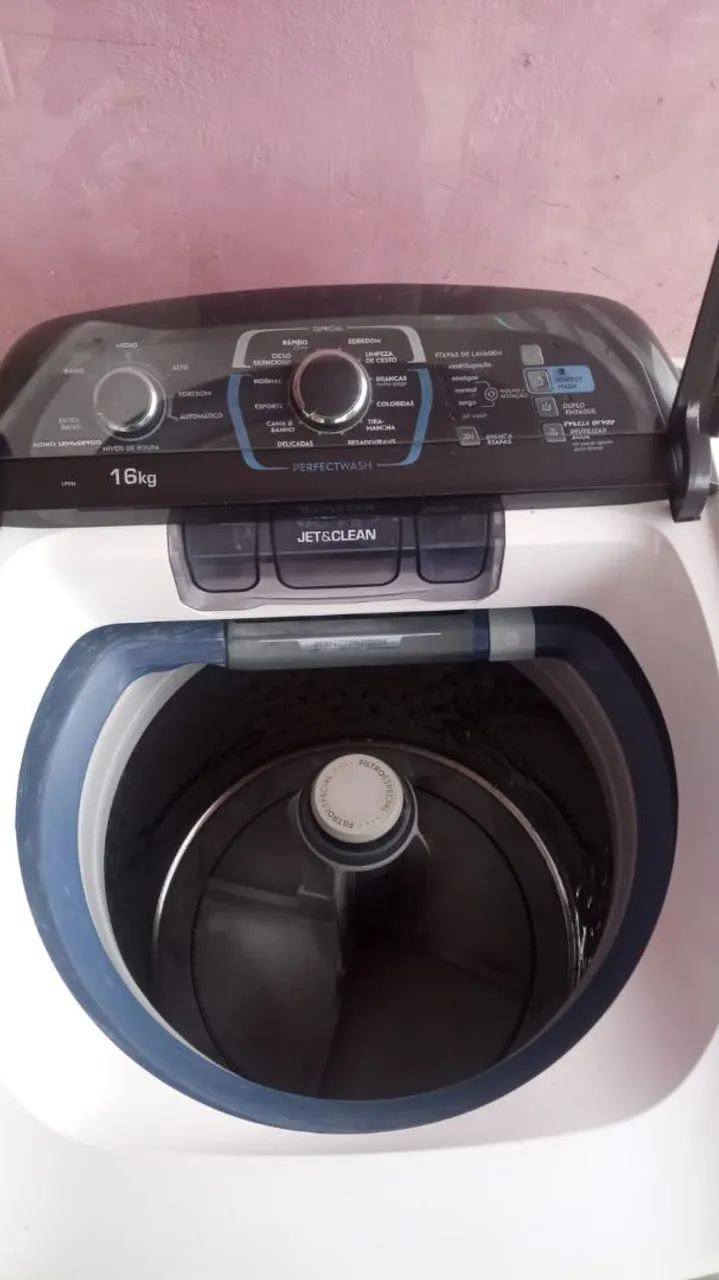Máquina de lavar roupa 16 kilos Electrolux  - Foto 3