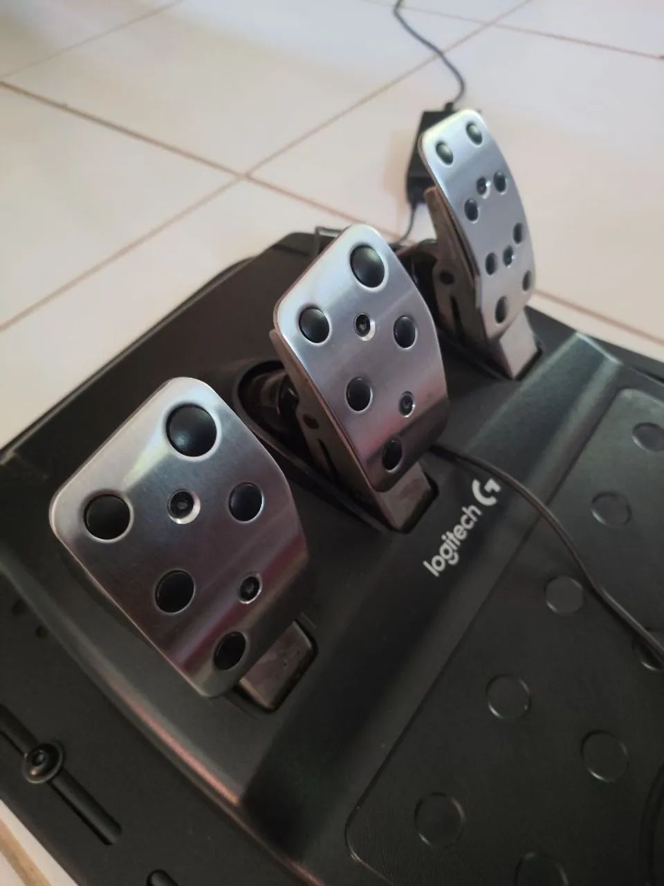 volante logitech g29 com cambio e cockpit - Foto 4