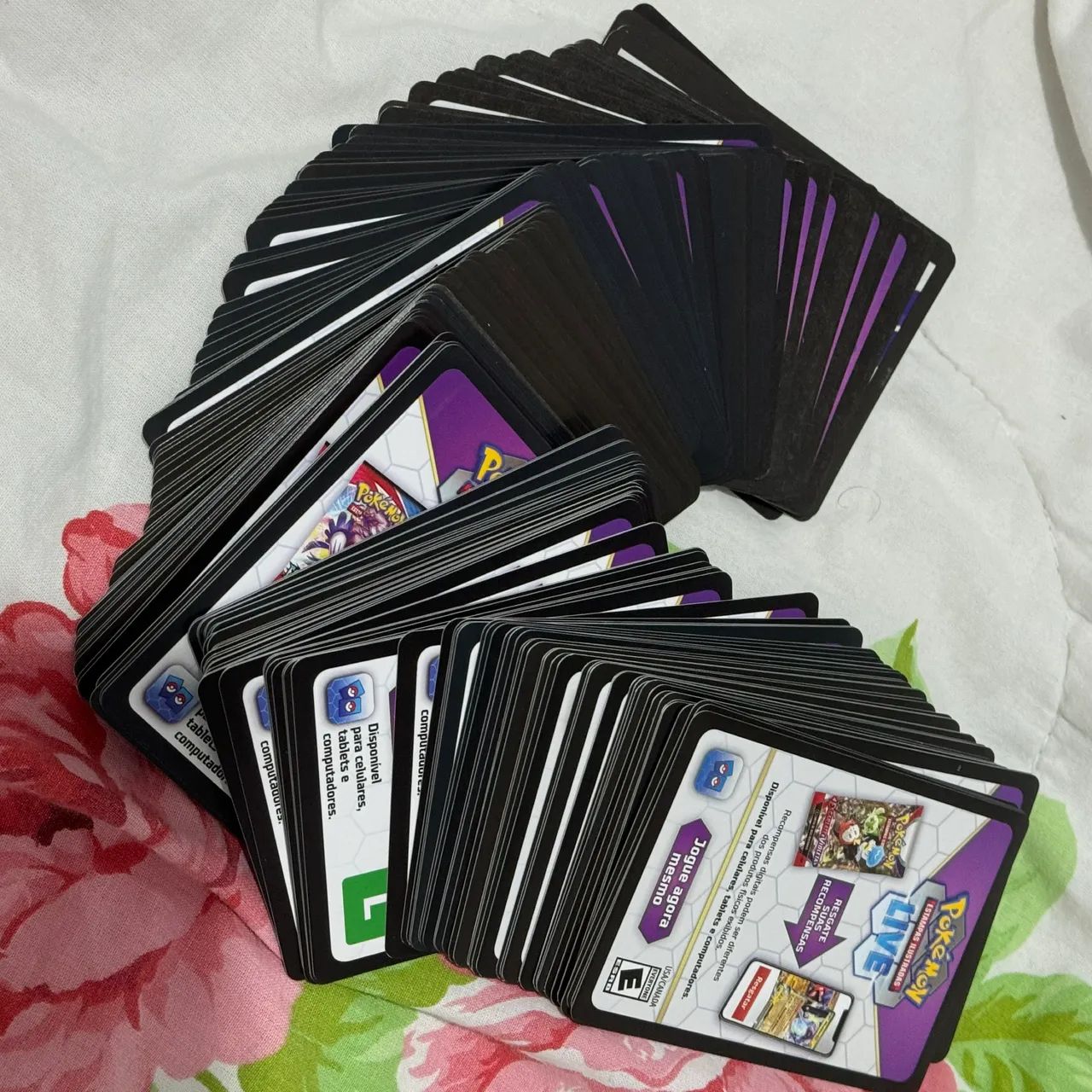 Cartas Códigos novos e não usados Pokémon - Foto 3