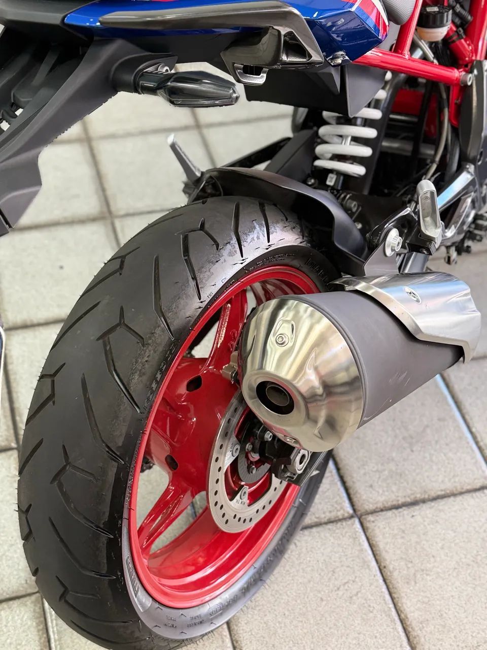 BMW G 310 R 2024 - Foto 4