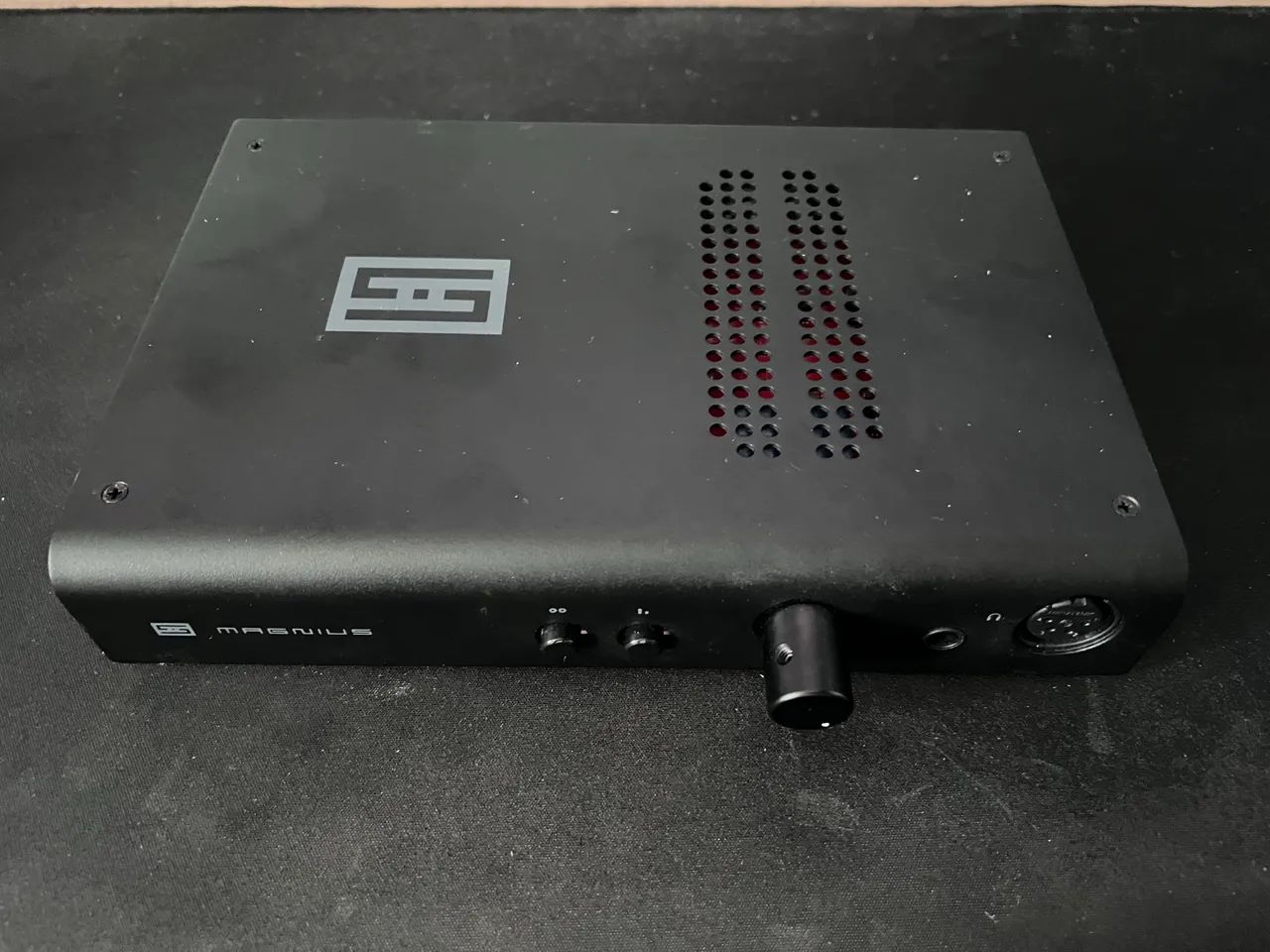 Amplificador Schiit Magnius