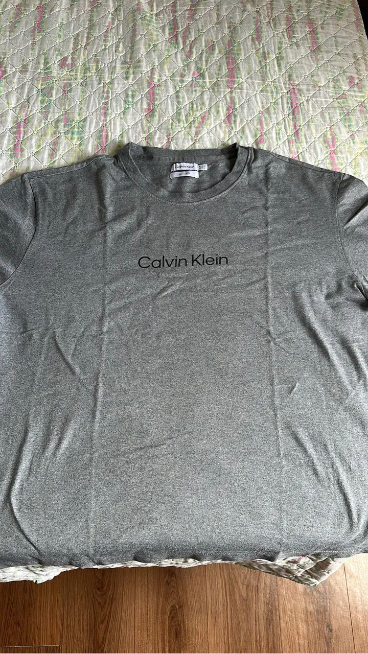 Camisa Calvin Klein Cinza