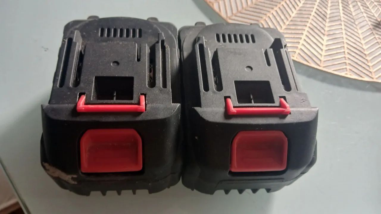 Bateria p parafuzadeira e outra 48v - Foto 4