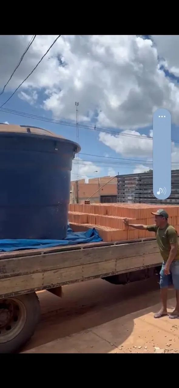 Vendo uma caixa de 5 mil litros de água 