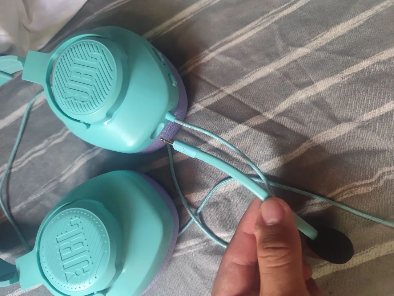 Fone de ouvido gamer JBL Quantum 100 M2  - Foto 4