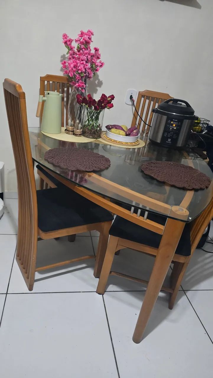 Mesa com 4 cadeiras - Foto 2