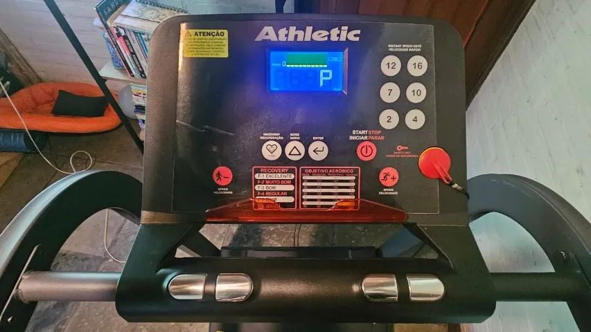 Vendo esteira Athletic Racer 610T perfeito estado - Foto 2