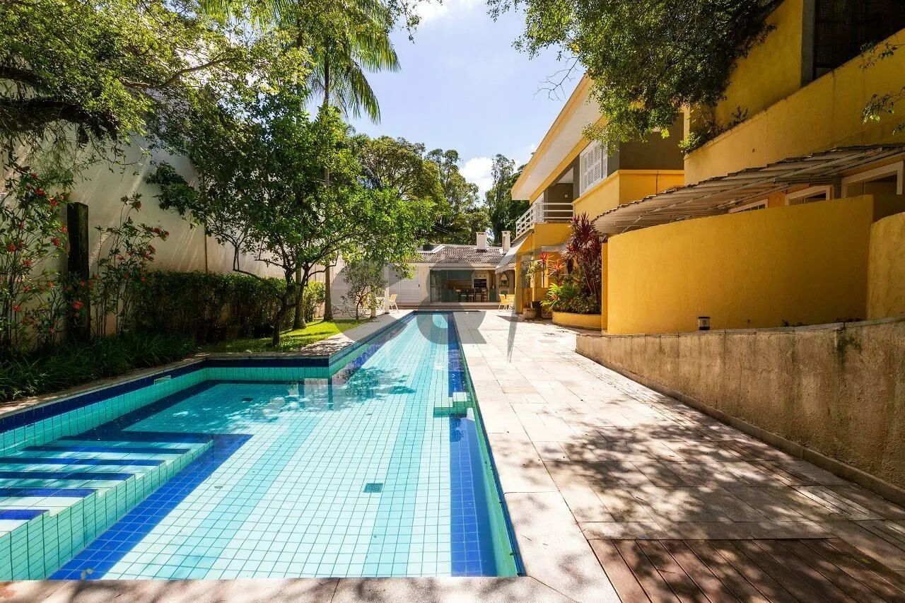 Casa de Condomínio 5 Dormitórios (Suítes) à Venda ou para Alugar na Chácara Monte Alegre - 1