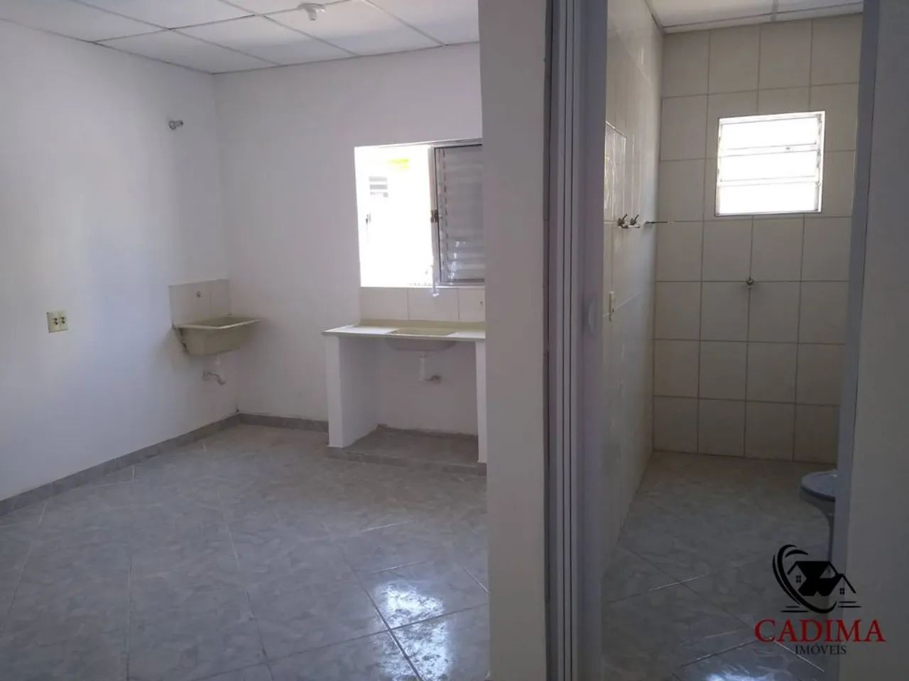 Casa comercial com 02 suites e 14 salas proximo metro Gilhermina! - Foto 2