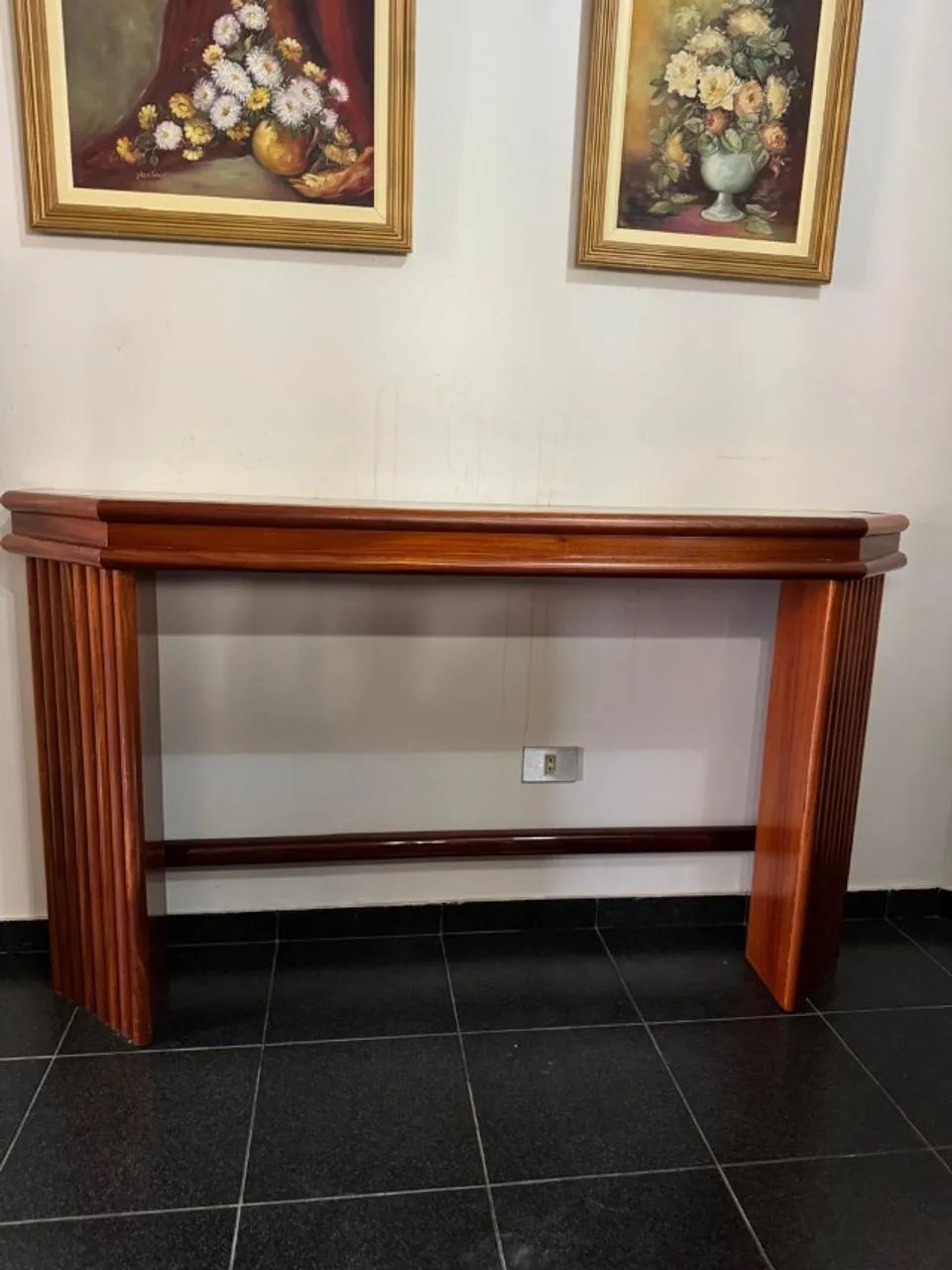 Vendo Mesa de Jantar com 8 cadeiras e aparador - Foto 4