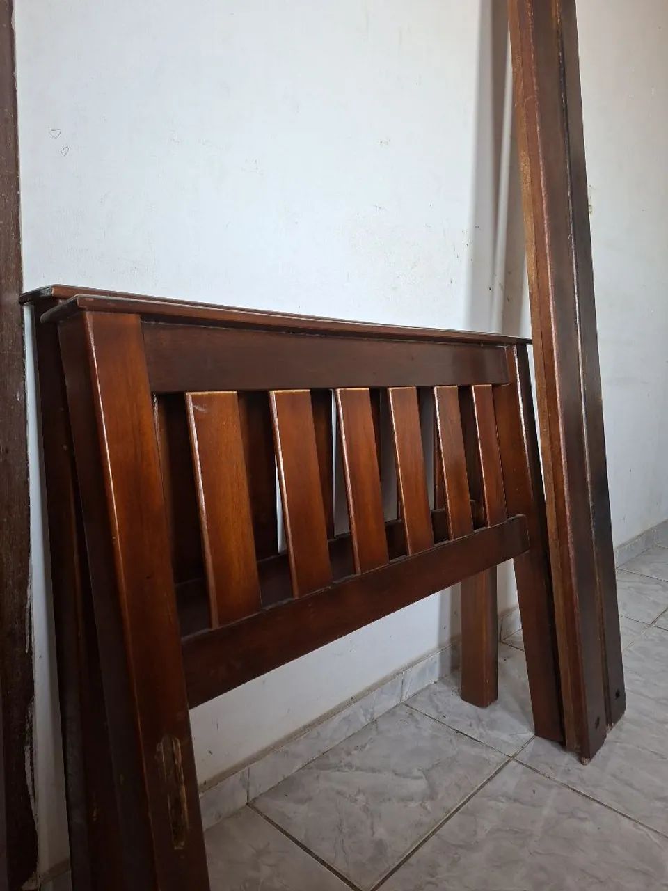 Cama solteiro de madeira maciça - Foto 4
