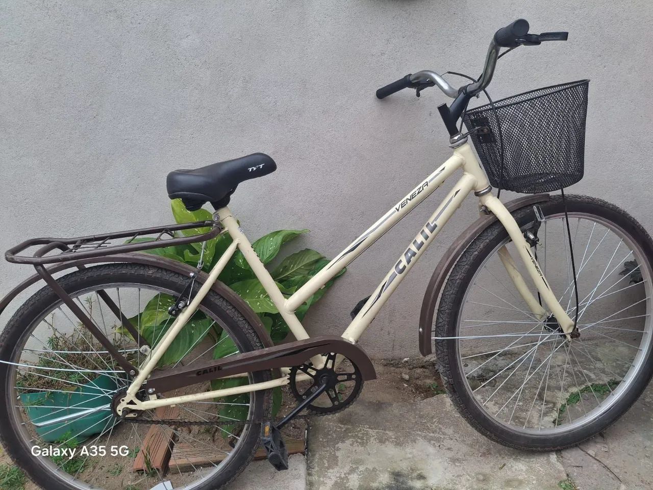 Bicicleta nova 2 meses de uso - Foto 2