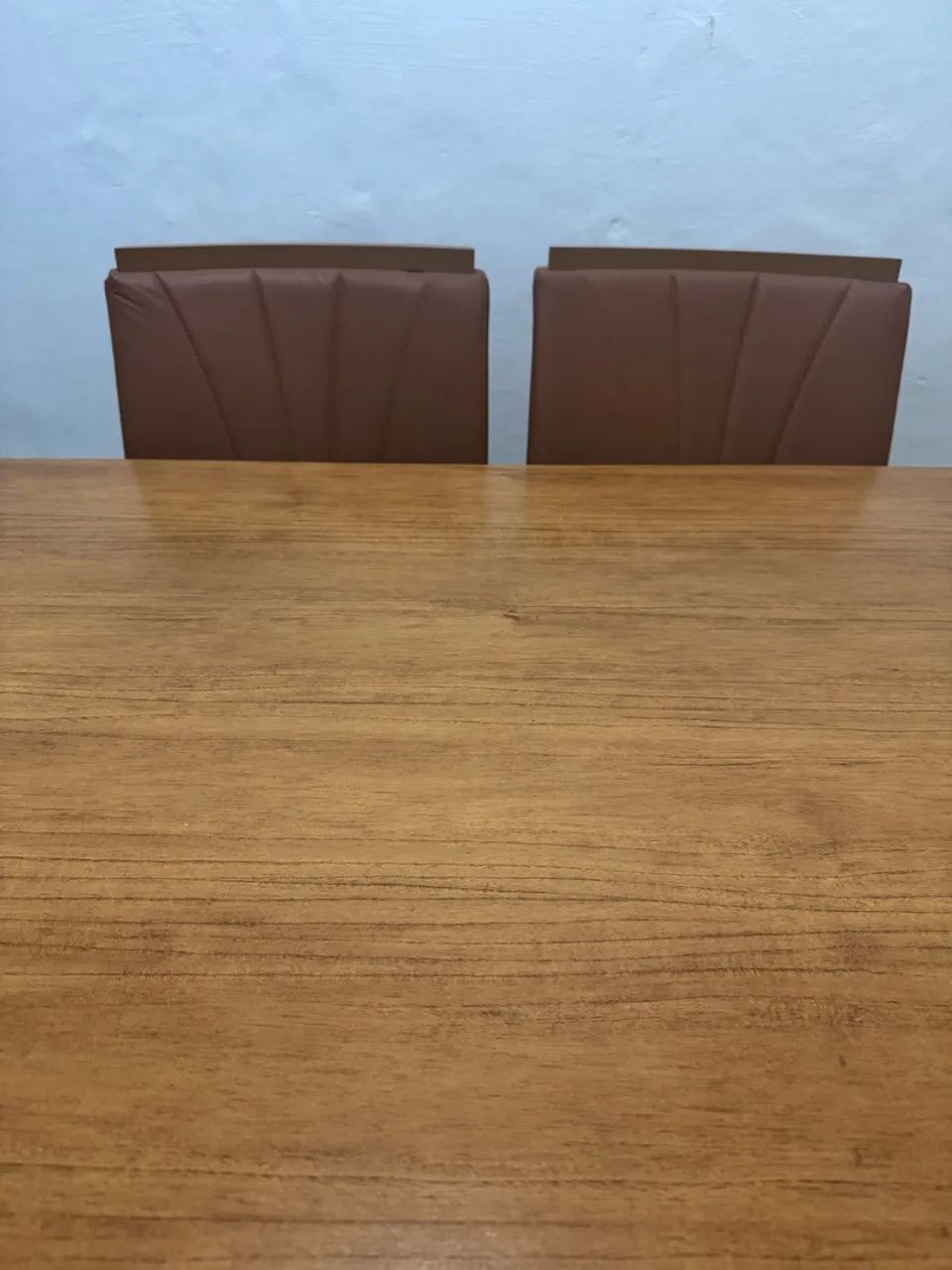 Conjunto de mesa e 4 cadeiras de madeira  - Foto 3