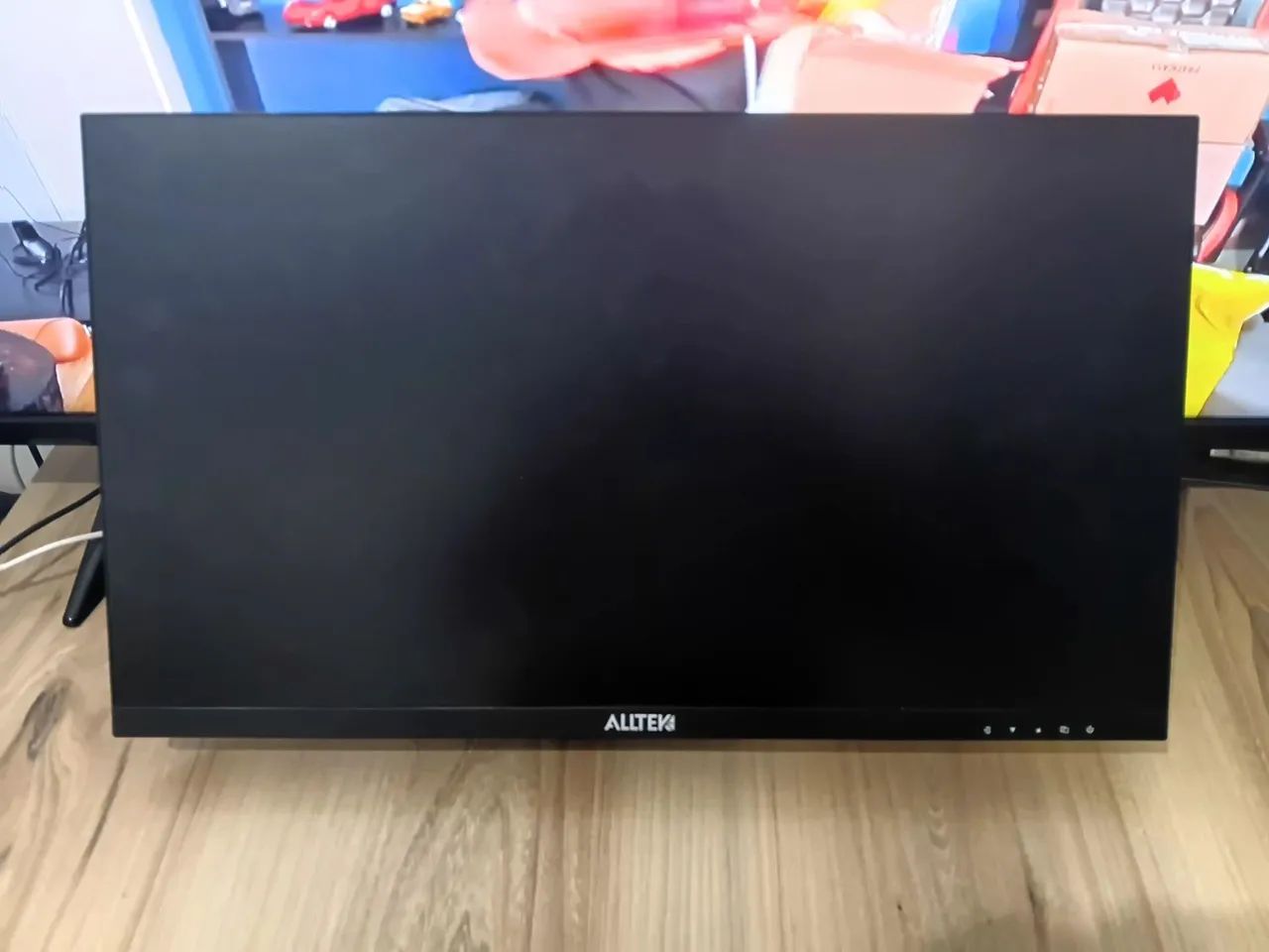 Munitor e braço articulado 