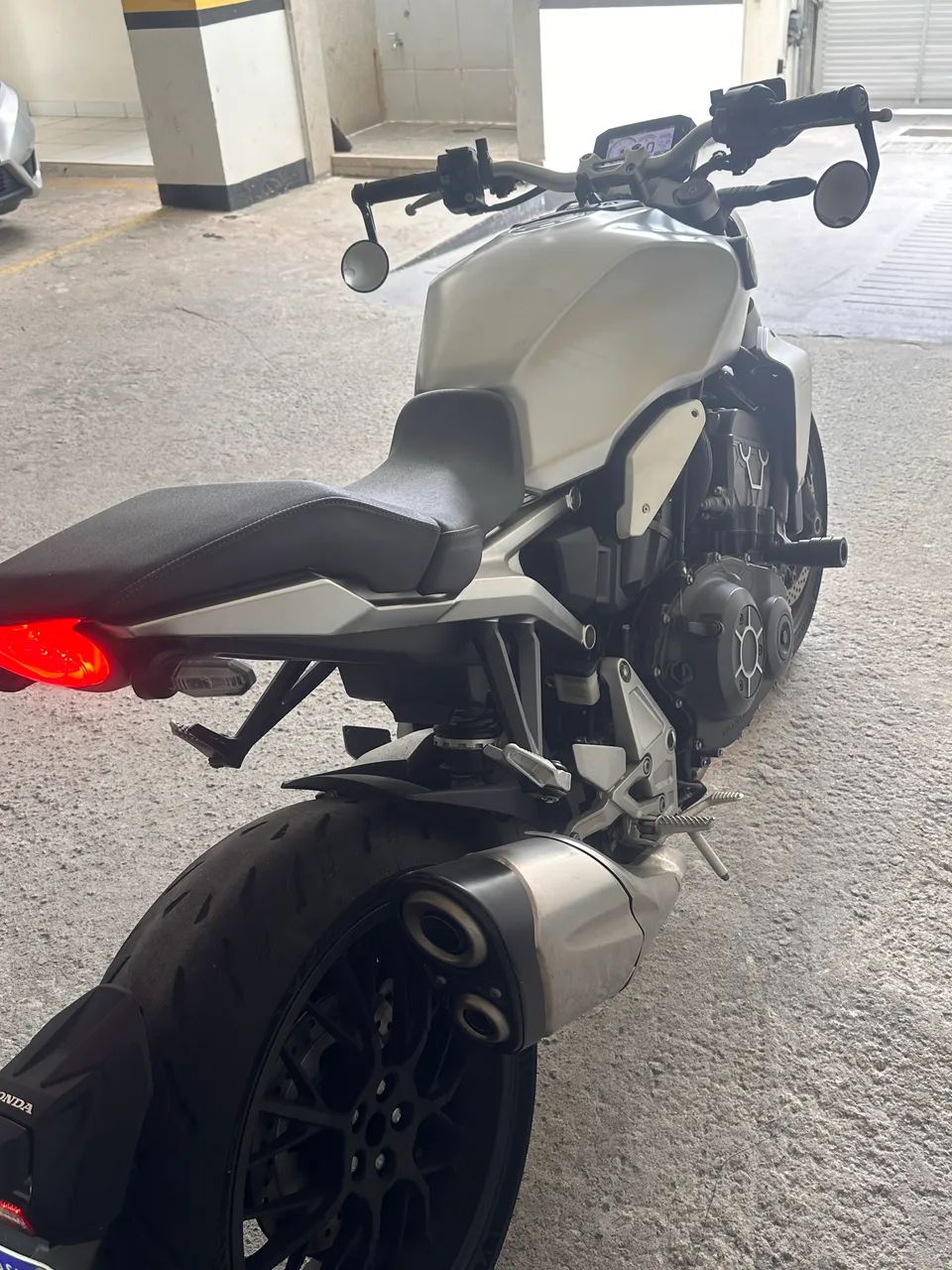 CB 1000 2022