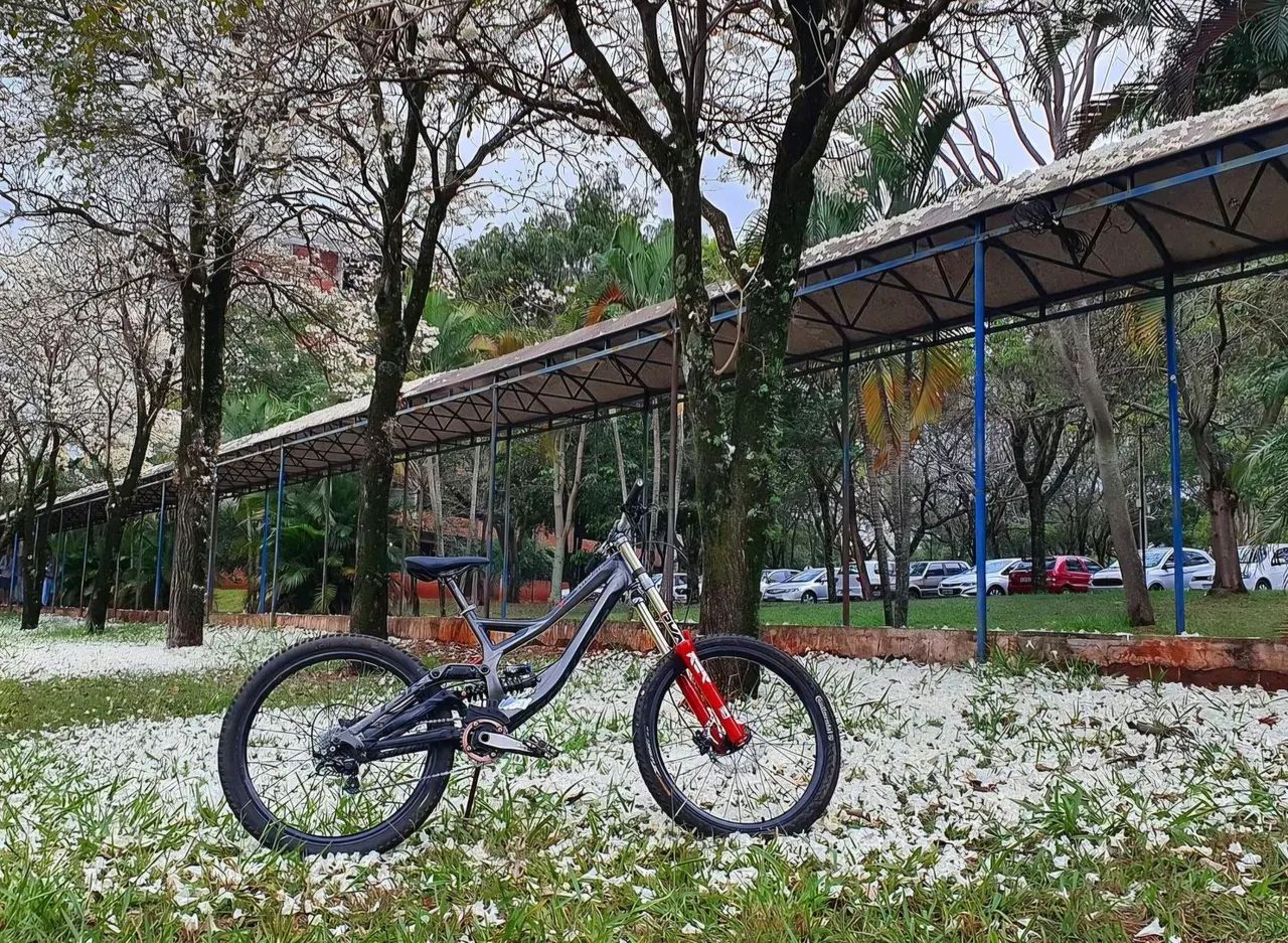 Specialized demo 8 M Preta 2014