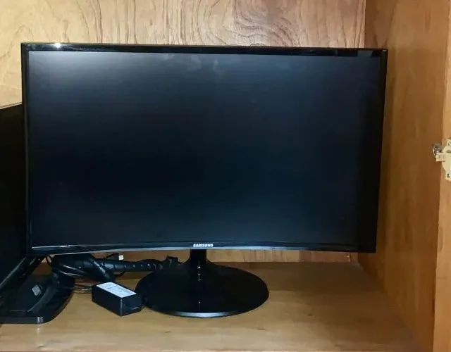 Monitor Samsung curvo 27?