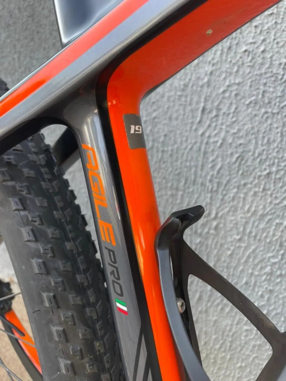 Oggi Agilde Pro Carbon - Tamanho 19 - Usada - Foto 4