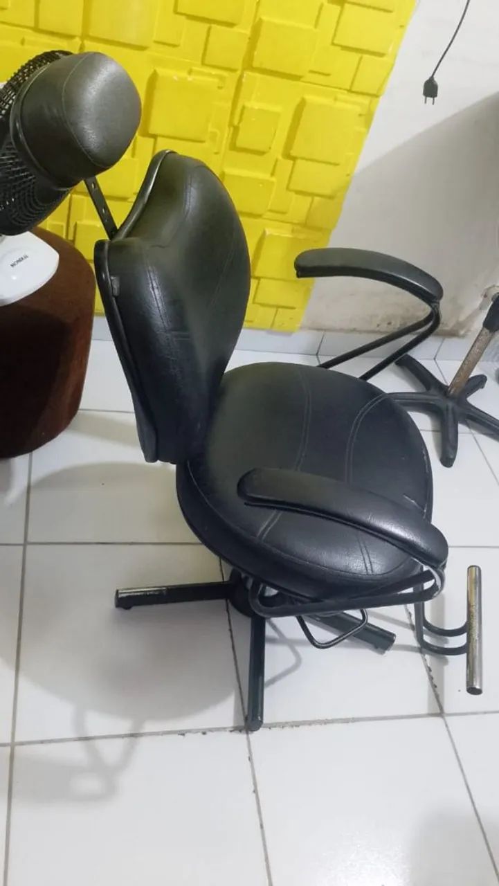 Cadeira e lavatório  - Foto 4
