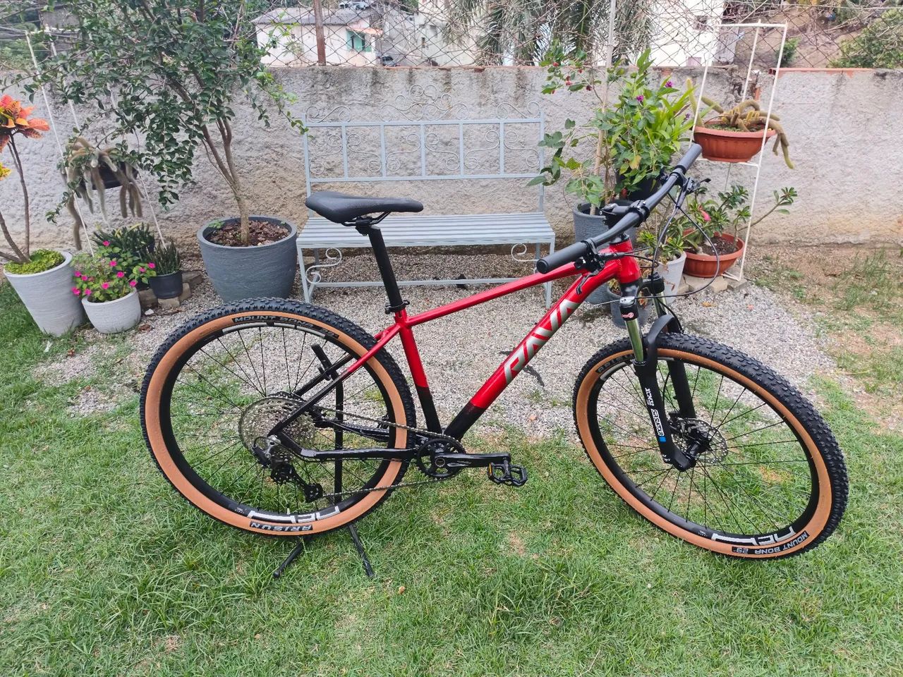 Promoção Bicicleta Rava Cave / kit Deore/ suspensão Ssntour. ( Nova) - Foto 5