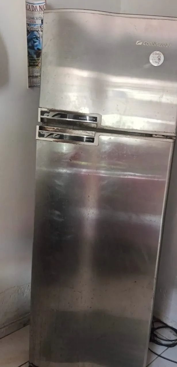 Geladeira continental 