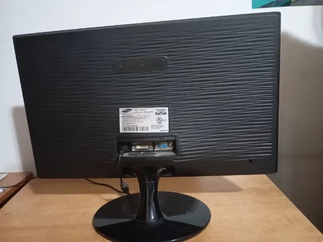 Monitor Samsung 20 polegadas - S20B300B - Foto 3