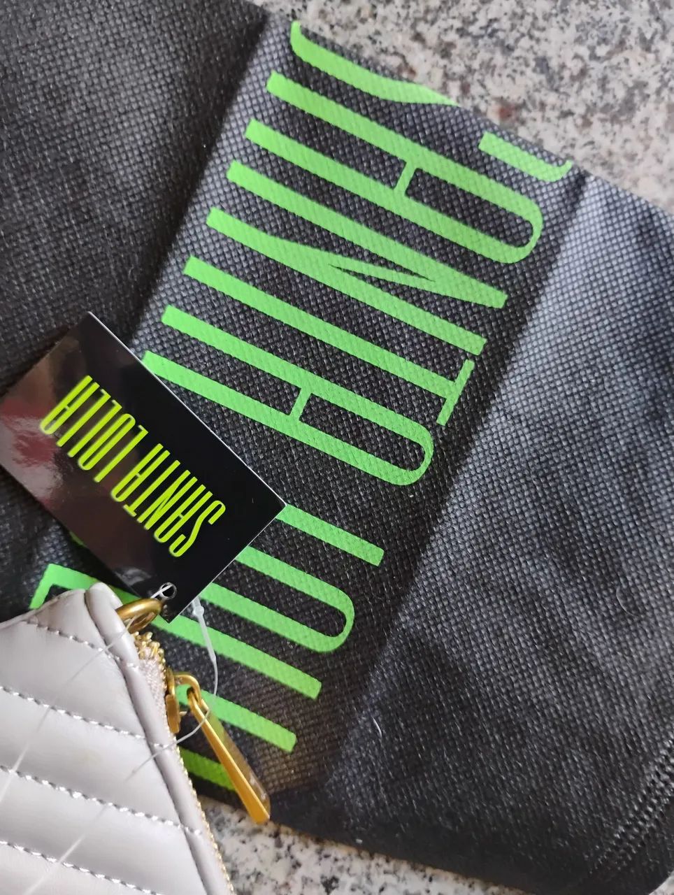 BOLSINHA COM ALÇA CINZA ÓTIMA PRA BALADA CINZA SANTA LOLLA ORIGINAL 