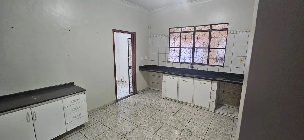 ALUGA-SE CASA NO BAIRRO JARDIM FLORESTA  - Foto 2