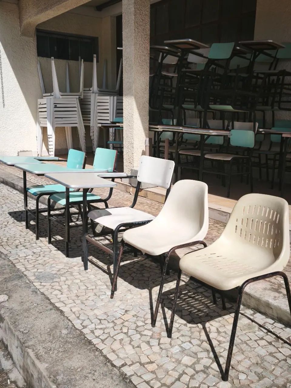 Mobiliário p/ Escolas e Comércios (Cadeiras) - A partir R$ 15
