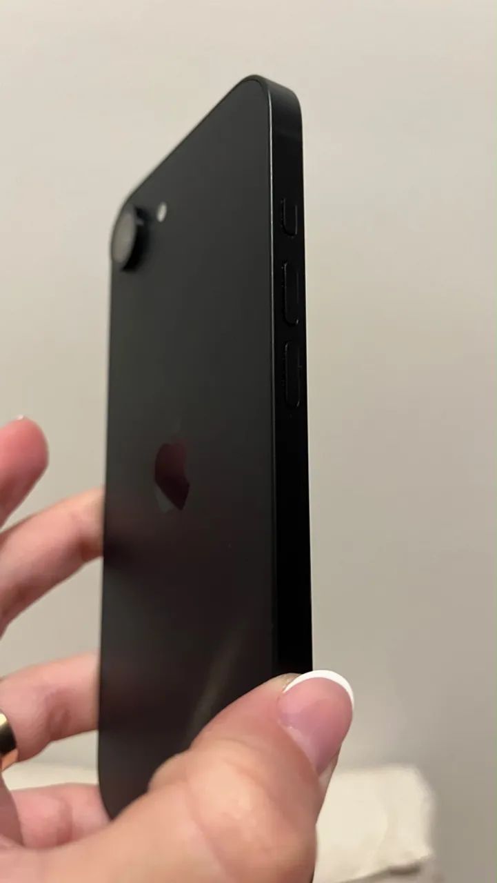 Vendo iPhone 16e 128gb - Foto 2