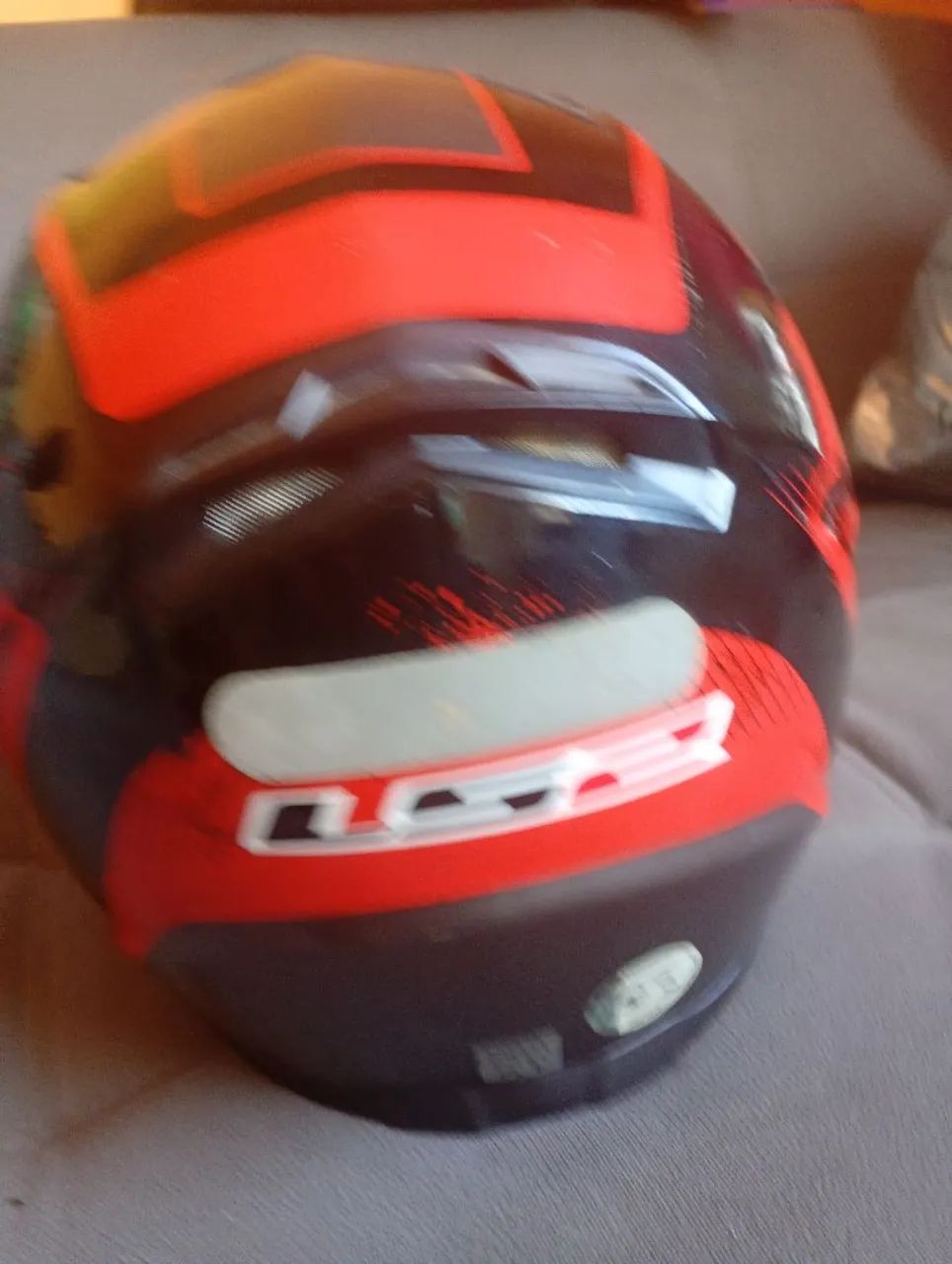 Capacete ls2 semi novo número 61 - Foto 3