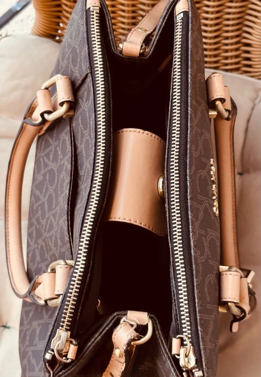 Bolsa Calvin Klein Logan LEGÍTIMA - Foto 3
