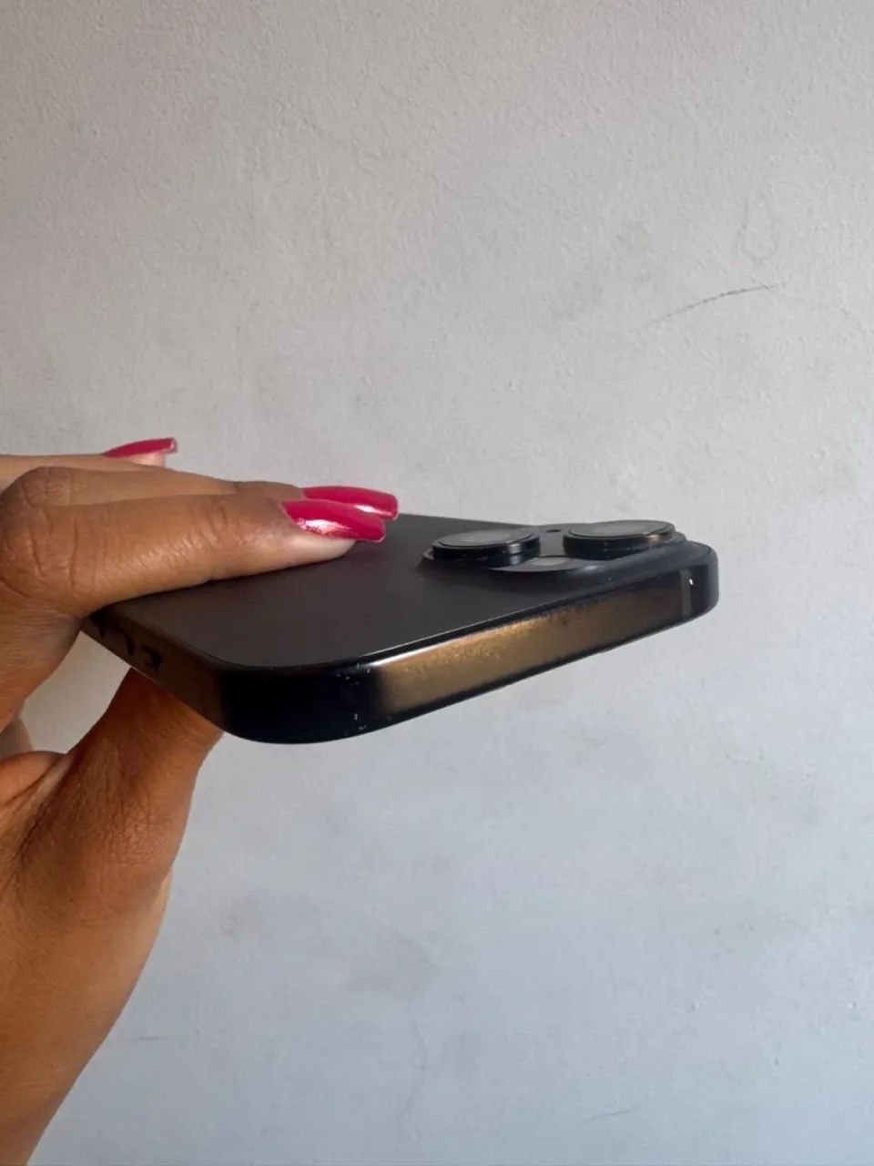iPhone 15 black