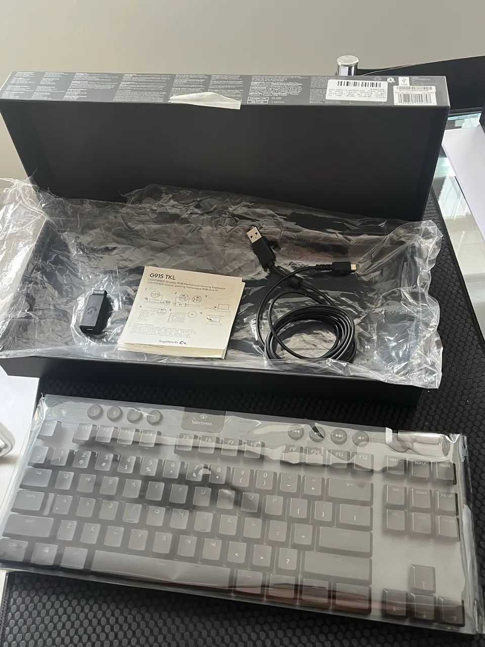 Teclado Logitech G915 TKL RGB Lightsync  - Foto 3